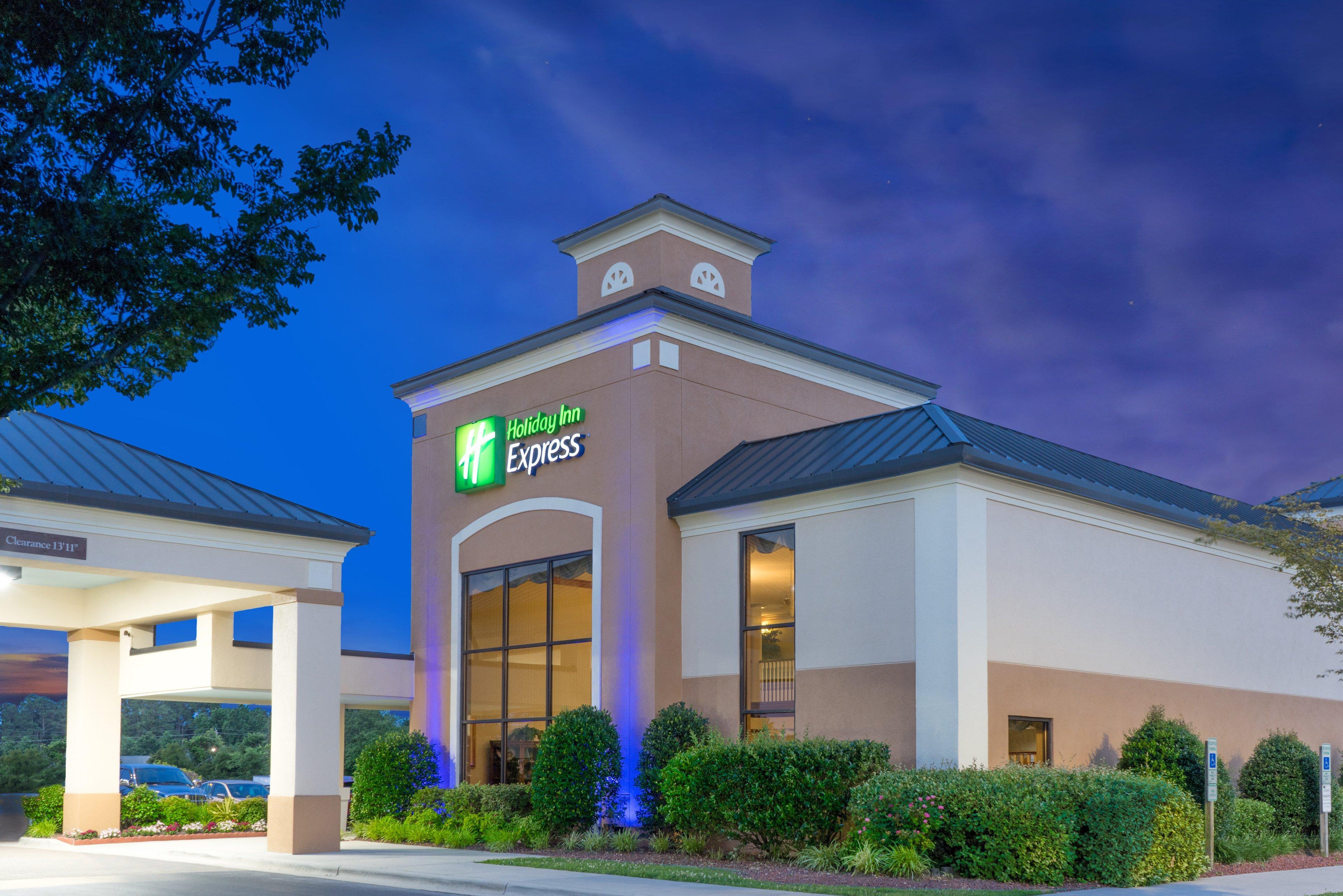 Clarion Pointe New Bern Hotel Exterior foto