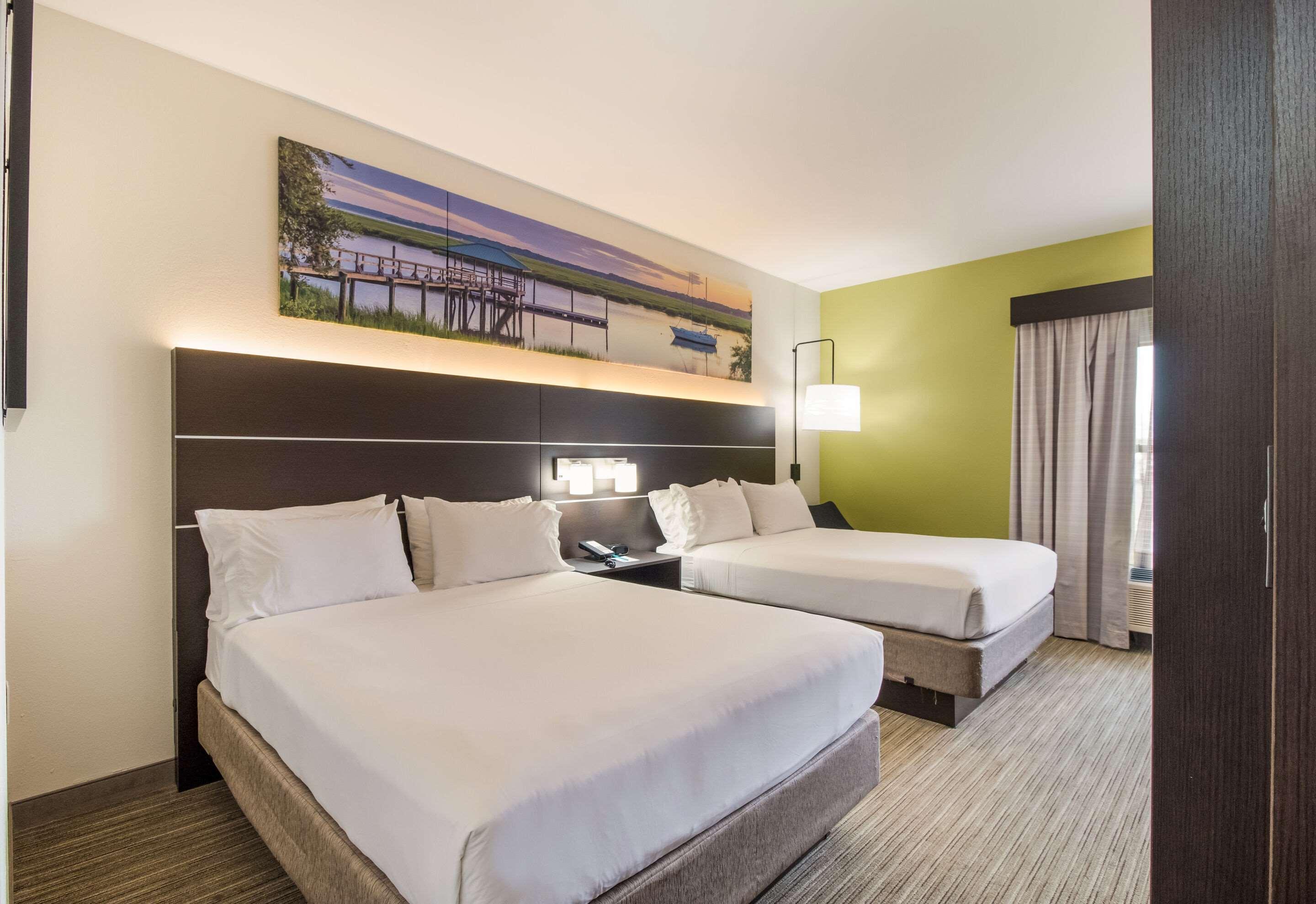 Clarion Pointe New Bern Hotel Exterior foto
