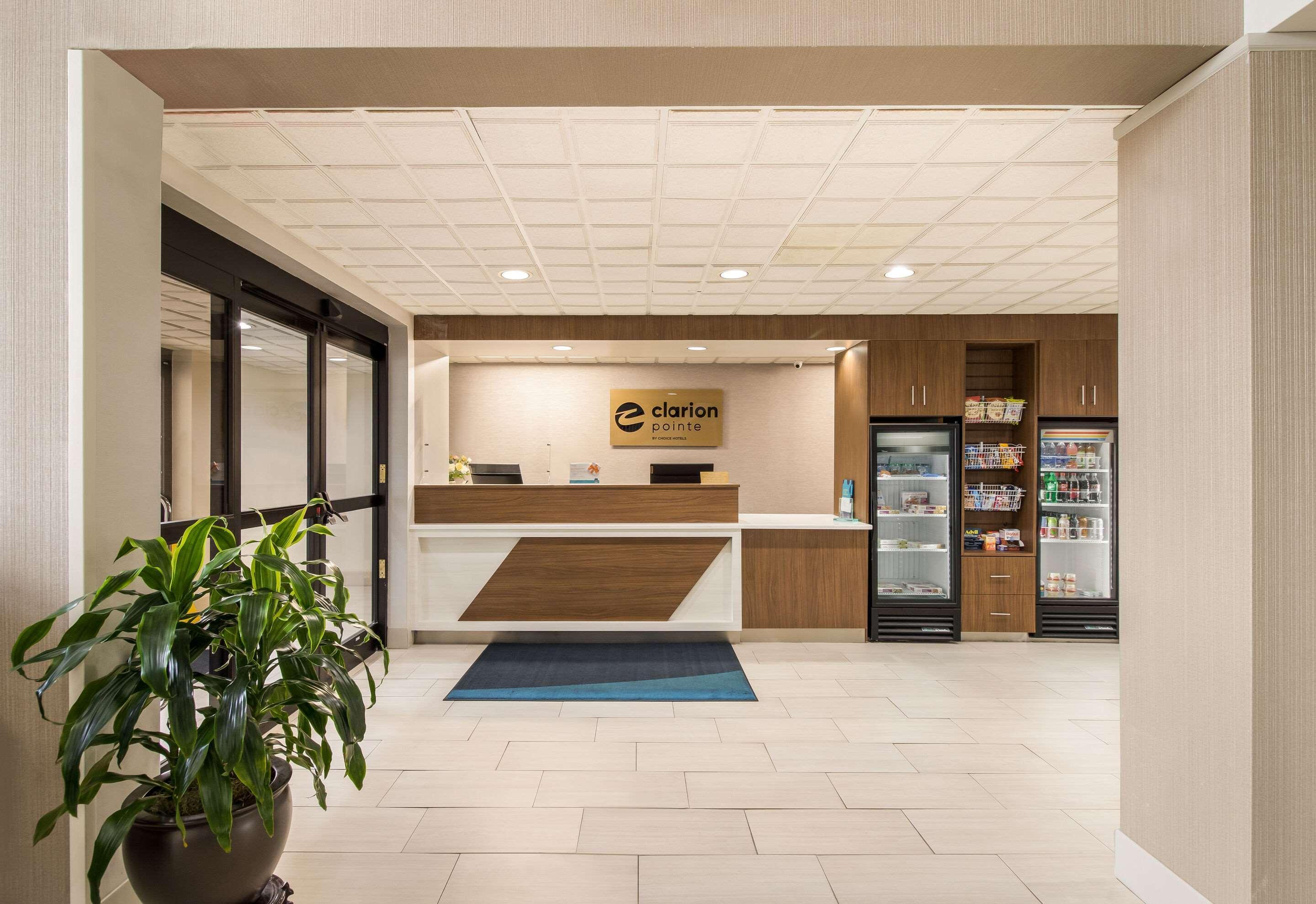 Clarion Pointe New Bern Hotel Exterior foto
